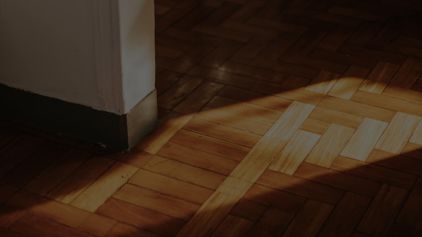 Campioni di colore su legno a confronto